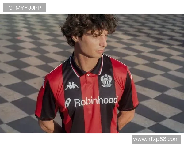 足球明星的独特魅力与必备特征分析探讨